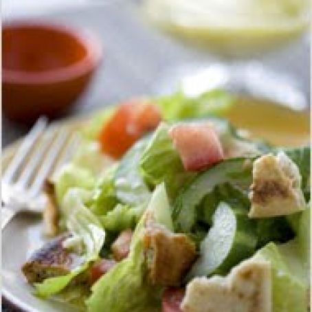 MIDDLE EASTERN PITA & VEGETABLE SALAD